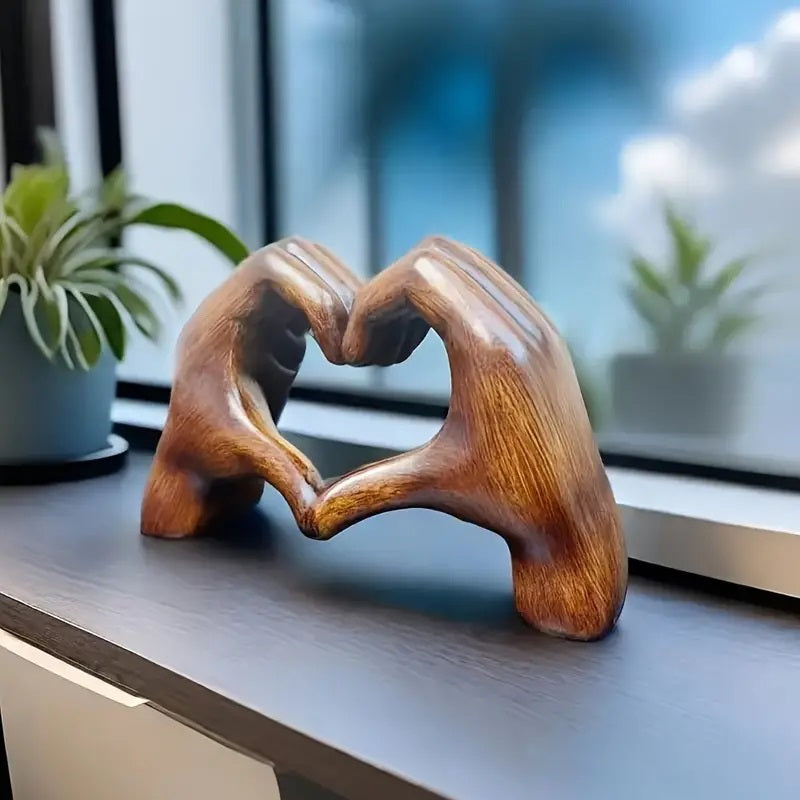 Love Heart Hand Heart-shaped Gesture Resin Statue